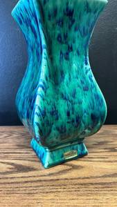 lot 40523 image: Haeger Floral Blue Green Swirl Art Glass Vase
