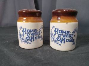 lot 4614 image: Home Sweet Home Salt and Pepper Shaker Set