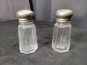 lot 4616 image: Glass Salt and Pepper Shakers with Metal Tops