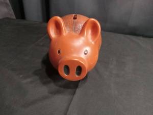 lot 4550 image: Basketball Themed Ceramic Piggy Bank