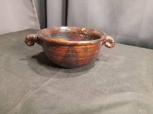 lot 4563 image: Studio Pottery Bowl with handles
