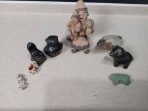 lot 4601 image: Mixed Collection of Small Figurines and Stone Carvings