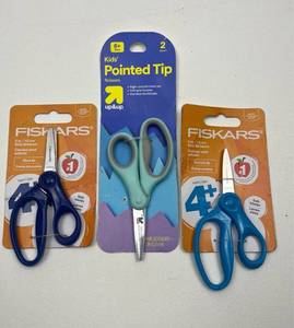 lot 152 image: Kids Safety Scissors Set - Fiskars and up&up Brands