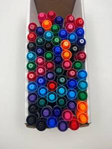 lot 159 image: Lot of 50 Expo Markers Multi-Colored