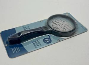 lot 165 image: 5X Magnifying Glass with Ergonomic Handle