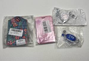 lot 172 image: Phone Case and Badge Holder Accessory Set