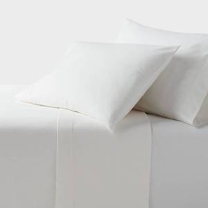 lot 9285 image: Full Christmas Ultra Soft Flannel Sheet Set White - Threshold - Retail $45