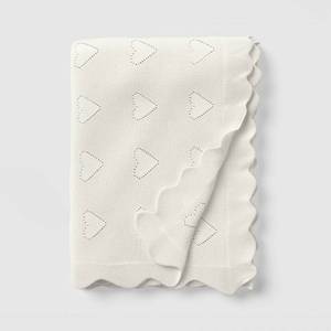 lot 9303 image: Valentines Day Heart Knit Throw with Scalloped Trim Ivory - Threshold - Retail $25