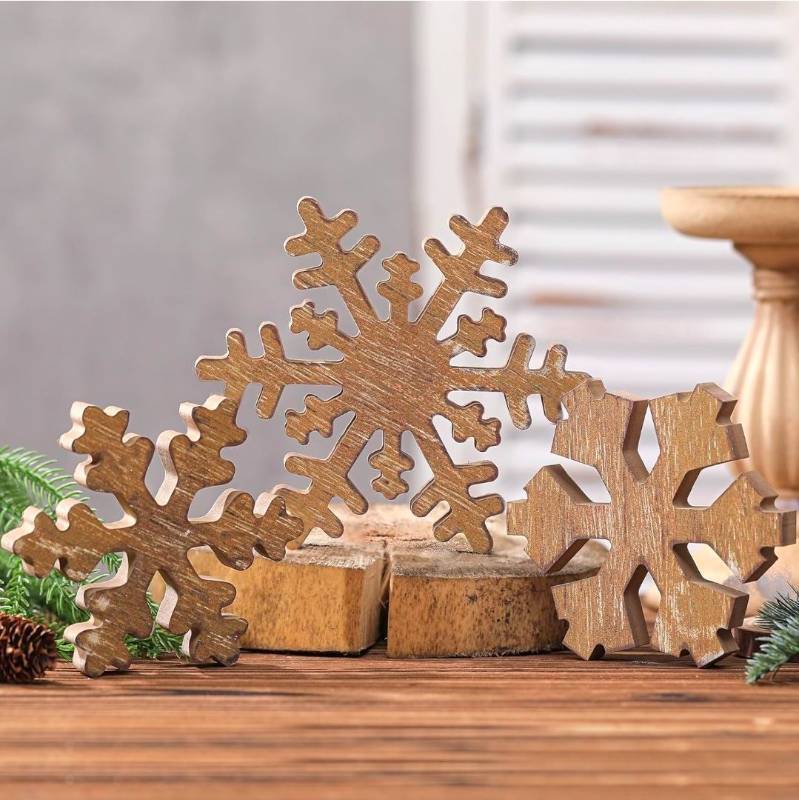 lot 70777 image: Wooden Snowflake Christmas Decorations Set - Retail $10