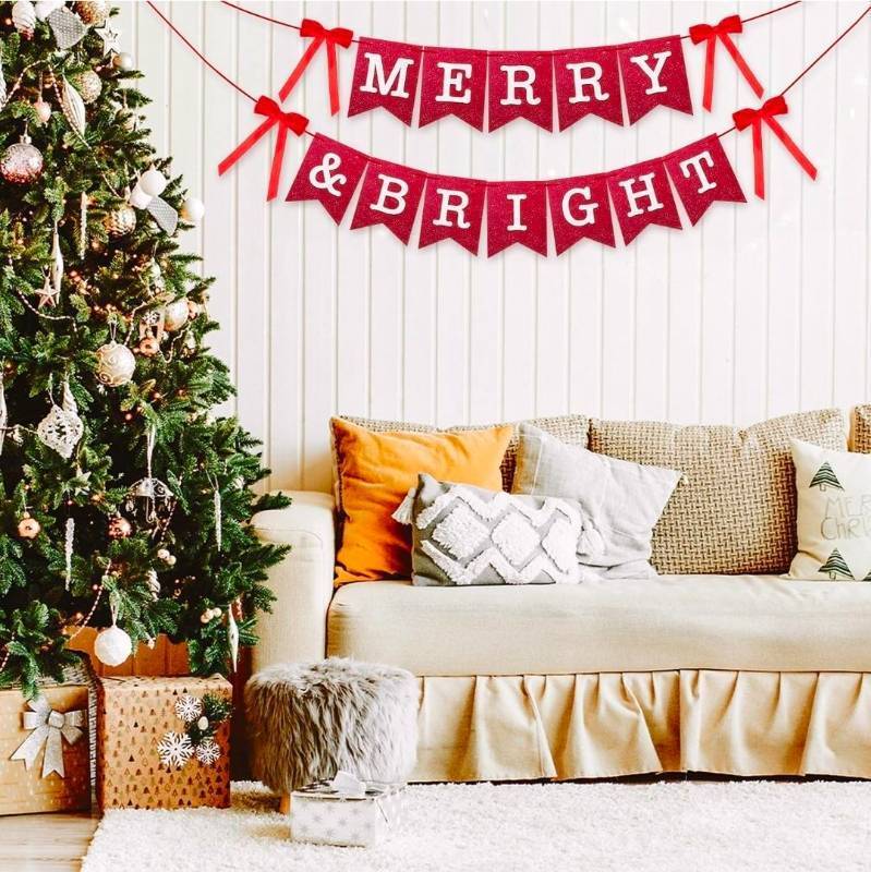 lot 70814 image: Merry and Bright Christmas Banner Set - Retail $15