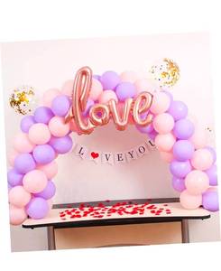 lot 70846 image: Balloon Arch Kit  - Retail $15