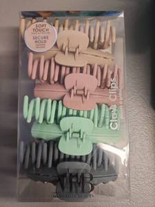 lot 70896 image: Soft Touch Claw Clips Hair Accessories Set Multi-Color - Retail $8