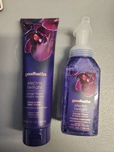 lot 70898 image: Goodbaths Electric Twilight Body Care Set - Orange Flower & Black Orchid (Lotion & HandSoap) - Retail $12