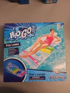 lot 70909 image: H2OGO Pool Float Bestway Inflatable Lounger  - Retail $15