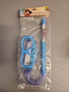 lot 70944 image: Disney Moana 2 Kids Snorkel Set with Mask and Snorkel Tube (Ages 5) - Retail $8