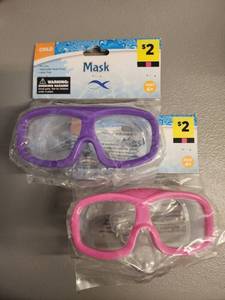 lot 70946 image: Childrens Swimming Goggles Set Pink and Purple (Ages 4) - Retail $4
