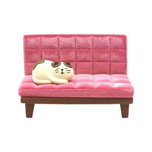 lot 4421 image: BOLLEY JOSS Desk Cell Phone Holder Stand Pink Sofa with Cute Cat Kitty for Office Free You Hands Home Ornament