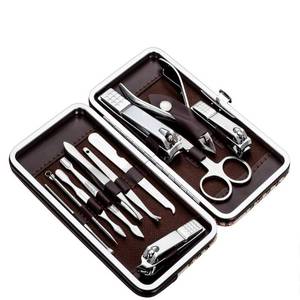 lot 14335 image: Tseoa Manicure, Pedicure Kit, Nail Clippers, Professional Grooming Kit, Nail Tools with Luxurious Travel Case, Set of 12 �� (nail clippers 12pcs)