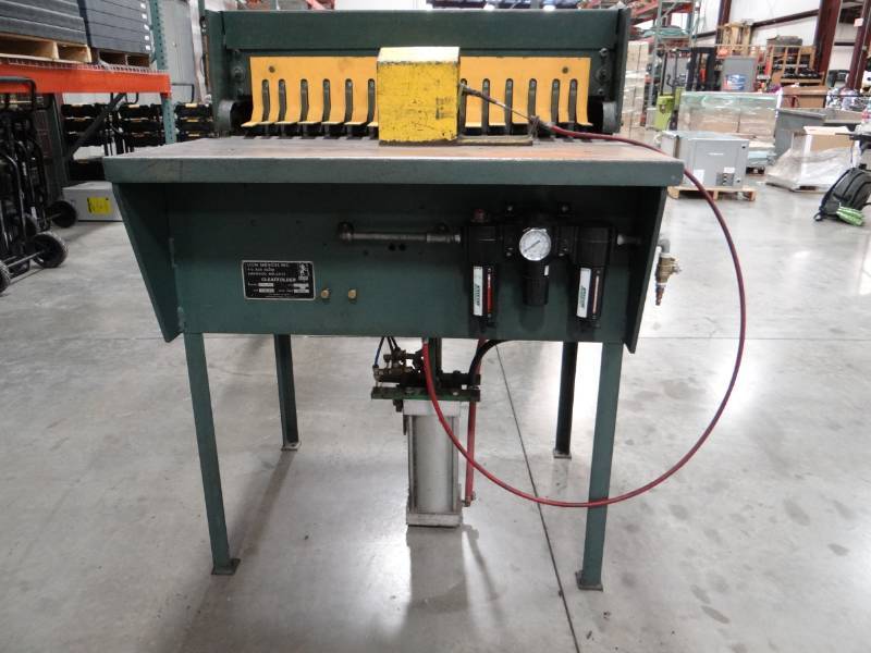 lot 3569 image: Lion Cleatfolder Model #2030.APC