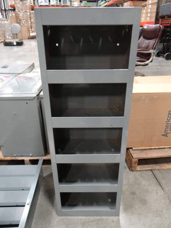 lot 3594 image: Metal Shelving Unit
