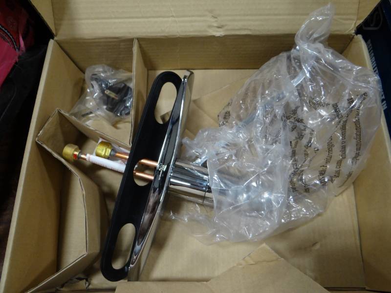 lot 3617 image: Gerber Single Handle Kitchen Faucet 40-110