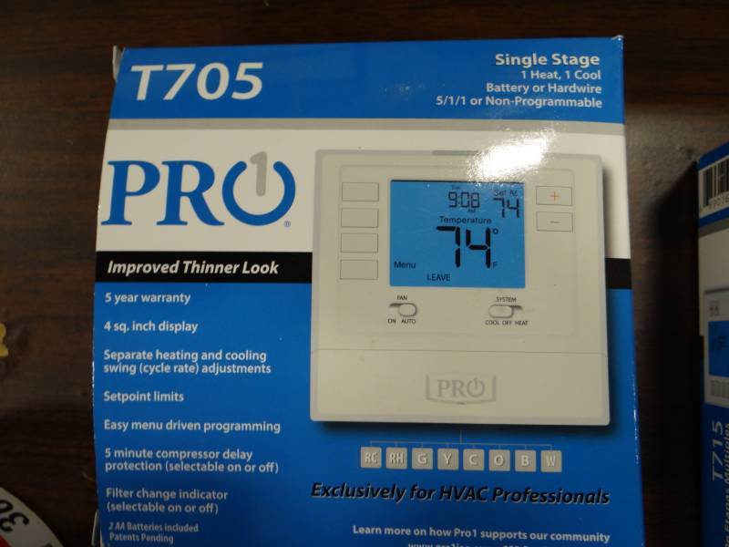 lot 3633 image: Pro1 Thermostat T705