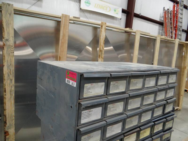 lot 3658 image: Metal Organizing Drawer System