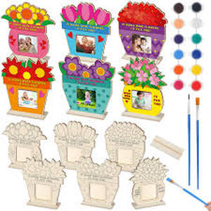 lot 19070 image: Wooden Mothers Day Photo Frame Craft Set