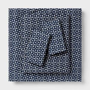 lot 9419 image: TwinTwin XL Cotton Blend Sateen Sheet Set Navy Geo - Room Essentials - Retail $25