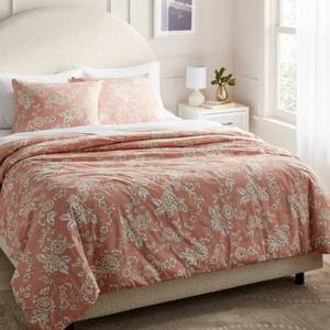 lot 9422 image: King Floral Print Duvet and Sham Set Light Pink - Threshold - Retail $79