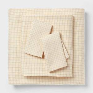 lot 9453 image: Full Cotton Blend Sateen Sheet Set Yellow Micro Grid - Room Essentials - Retail $30