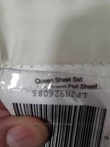 lot 9472 image: Queen Fitted Sheet White