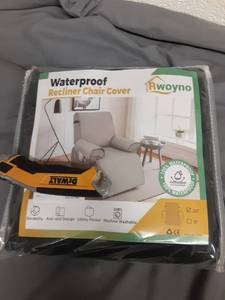 lot 314 image: Rwoyno Waterproof Recliner Chair Cover - Retail $15