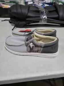 lot 4147 image: HEYDUDE Mens size 12