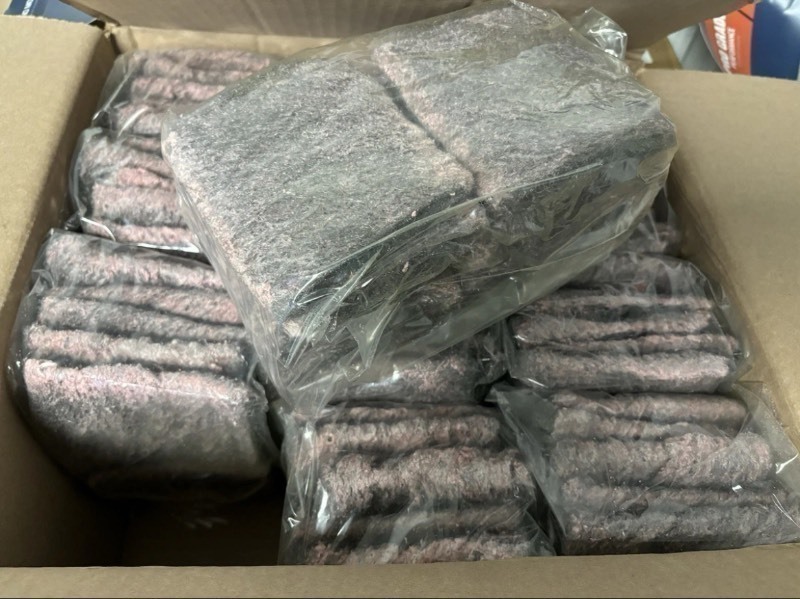 lot 390 image: 3.5 x 3.5 Institutional Soap Pads, Case of 120