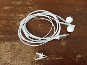 lot 36667 image: USB C Headphones for iPhone 17e 17 16e1616 Pro16 Pro Max16 Plus15 Pro15 Pro Max15 Plus15,iPad,Type C Wired Earbuds Microphone Earphones for Samsung Galaxy S26 UltraA17,Pixel 10 9 8,One Plus9 - Retail $7
