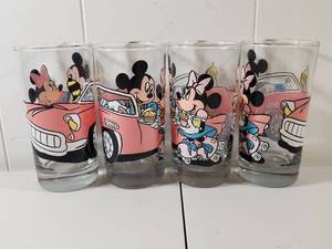 lot 87 image: Disney Mickey Mouse and Friends Car Scene Drinking Glasses Set