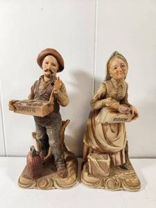 lot 100 image: Ceramic Street Vendor Figurines Set