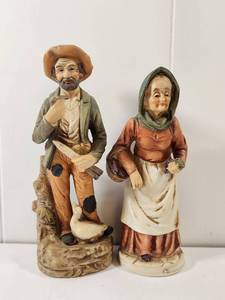 lot 106 image: Ceramic Peasant Couple Figurines Made in Taiwan