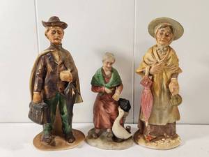 lot 109 image: Set of Three Colonial Style Ceramic Figurines