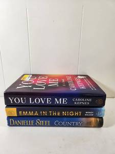 lot 338 image: Contemporary Romance and Fiction Book Collection