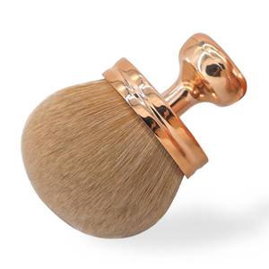 lot 29439 image: Extra Large Body Makeup Brush For Self Tanner, Self Tan Back Applicator, 74mm Wide-headed Kabuki Brush For Bronzers Blend Self Tanning Applicator, Oval Face Leg Makeup Brush With Drawstring Bag - Retail $41