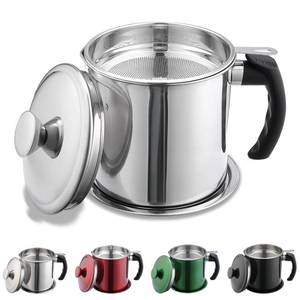 lot 44055 image: Kyraton Bacon Grease Container With Strainer, 48 oz Stainless Steel Oil Container, Pot Fat Storage With Lid, Easy Grip Handle Suitable For Storing Frying Oil And Cooking Grease 1. Silver - Retail $12