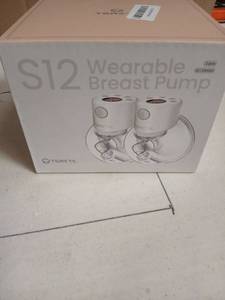 lot 48921 image: TSRETC S12 Wearable Breast Pump Set - Retail $80