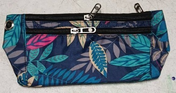 lot 36603 image: Tropical Leaf Pattern Fanny Pack
