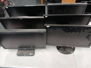 lot 62003 image: Mixed Brand Computer Monitors Collection