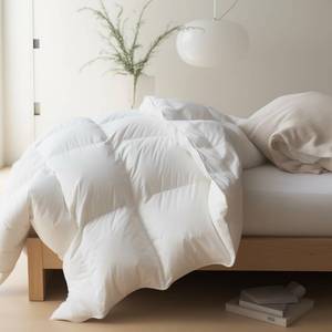 lot 62606 image: Maple&Stone Down Comforter Full Size, All Season Duvet Insert with 8 Corner Tabs, 100% Cotton Comforter, Luxury Hotel Bedding (82 x 86 Inches, White) - Retail $60