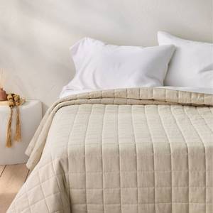 lot 9535 image: King Heavyweight Linen Blend Quilt Natural - Casaluna Rayon & Cotton, Box Quilting - Retail $139
