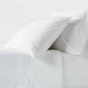 lot 9561 image: King 250 Thread Count Organic Percale Sheet Set True White - Threshold GOTS & OEKO-TEX Certified, Includes 4pc - Retail $80