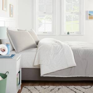 lot 9578 image: 5pc Twin Extra Long Solid Microfiber Comforter & Sheets Set Gray - Room Essentials Bed in a Bag, 180 Thread Count - Retail $45